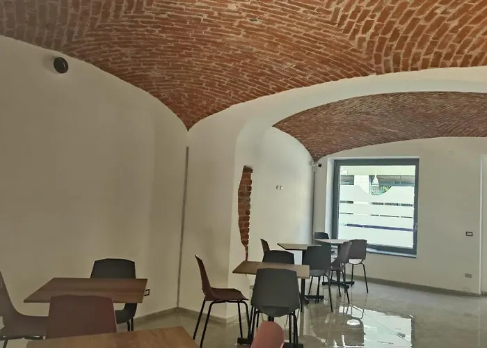 بيت ضيافة Novara 3*