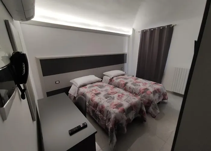 بيت ضيافة Novara 3*
