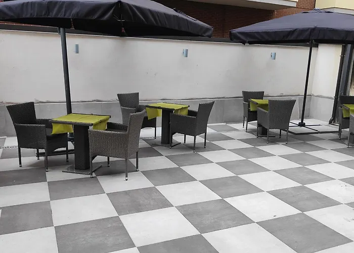 Novara بيت ضيافة 3*
